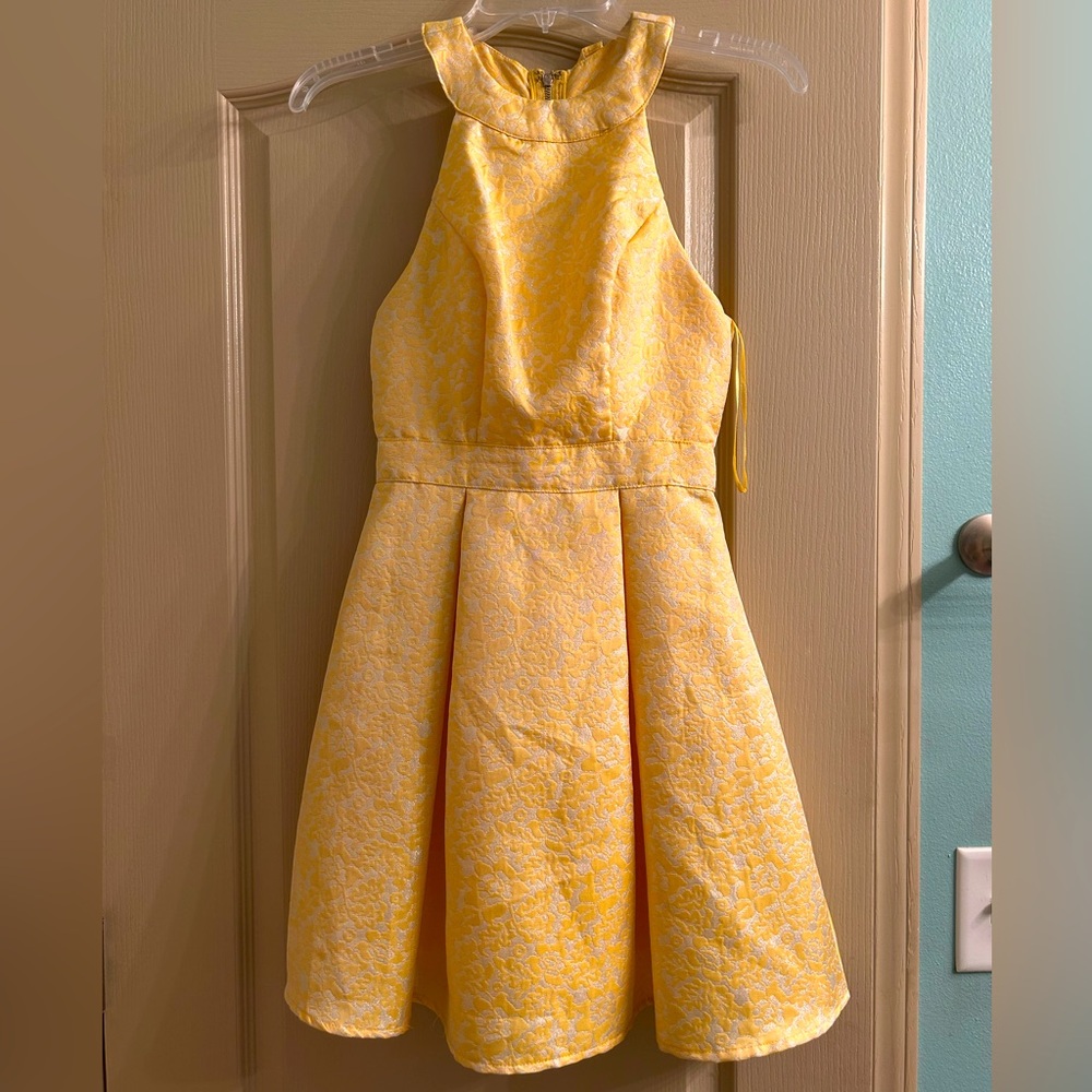 Yellow Sleeveless Women's Dress